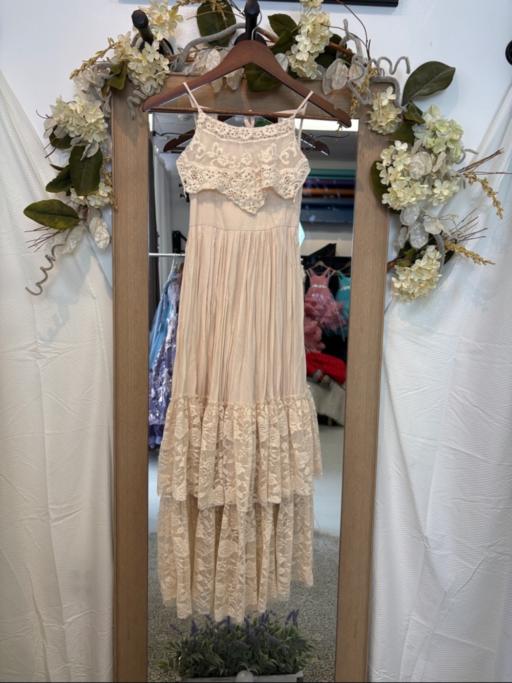Trish Scully Lace-Trim Slip Dress in cream